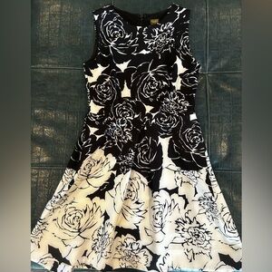 Black & White Floral Fit & Flare Dress - Size 8